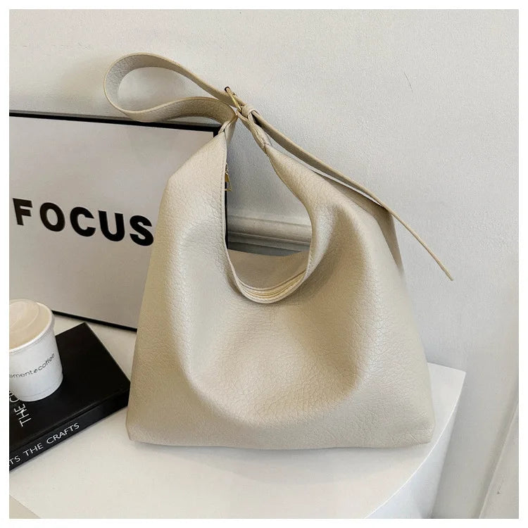 EVERYDAY CLASSY CITY TOTE