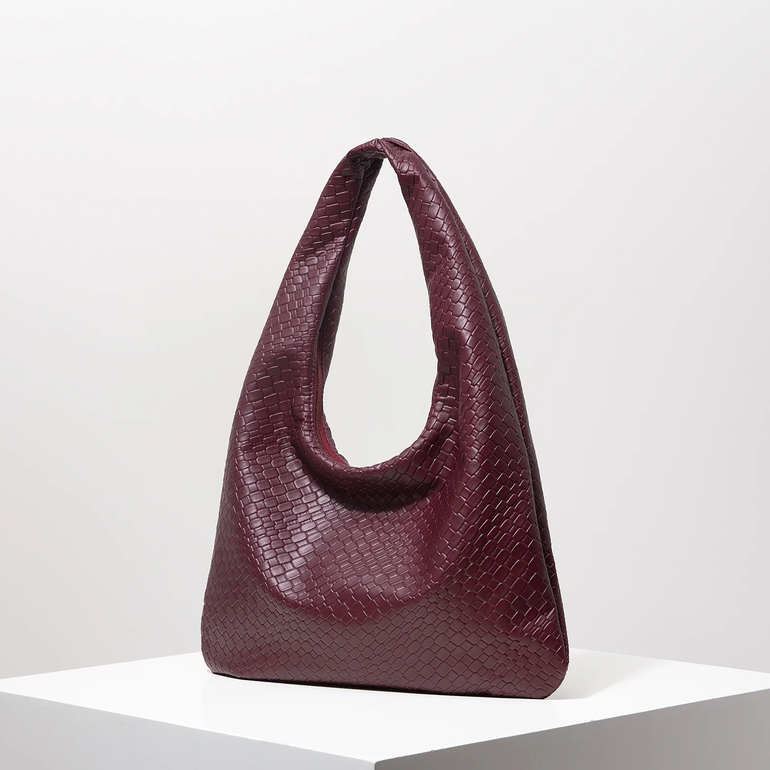 VINTAGE FAUX WOVEN BAG