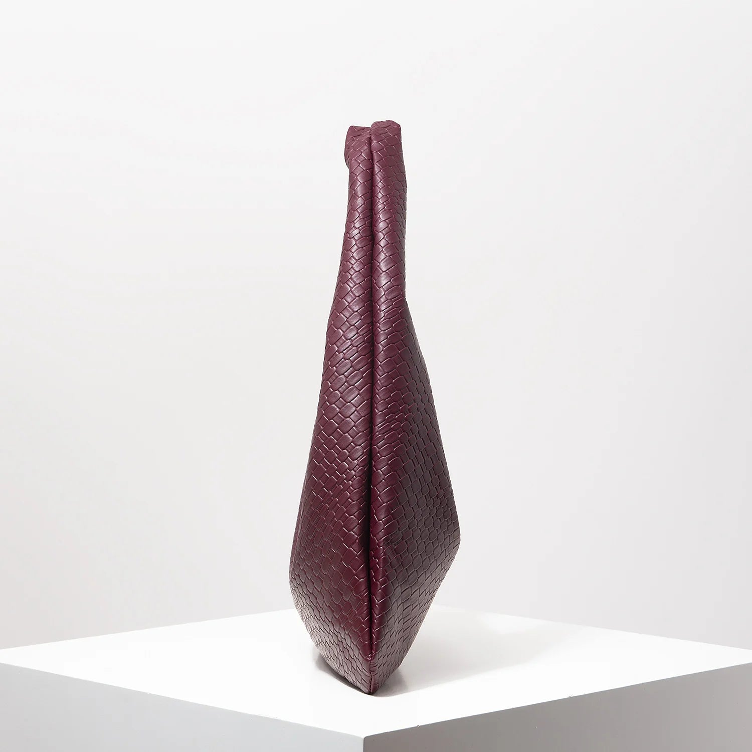 VINTAGE FAUX WOVEN BAG